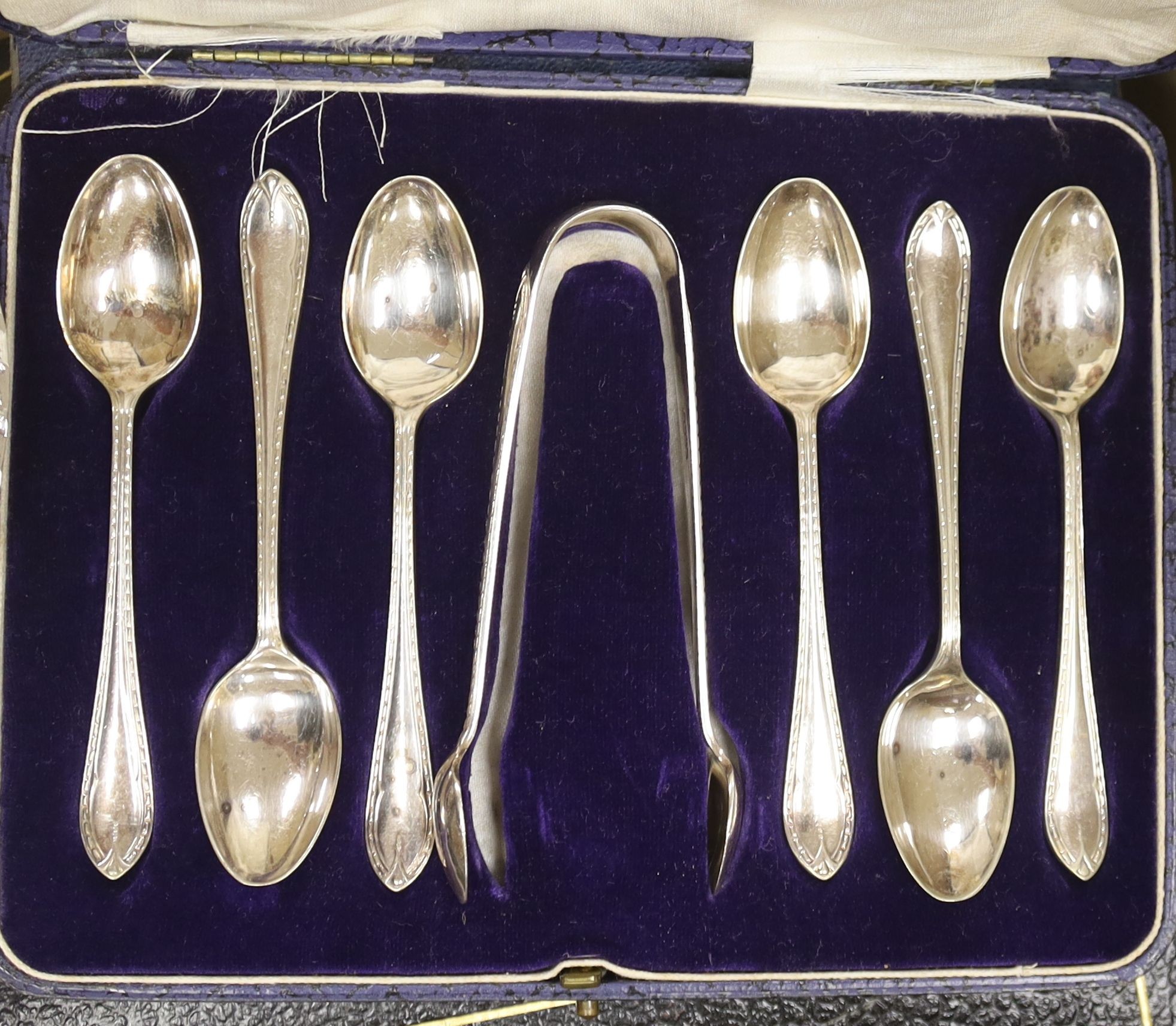 A collection of cased silver plated cutlery and mixed silver plate